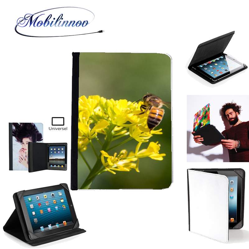 Étui Universel Tablette pour A bee in the yellow mustard flowers