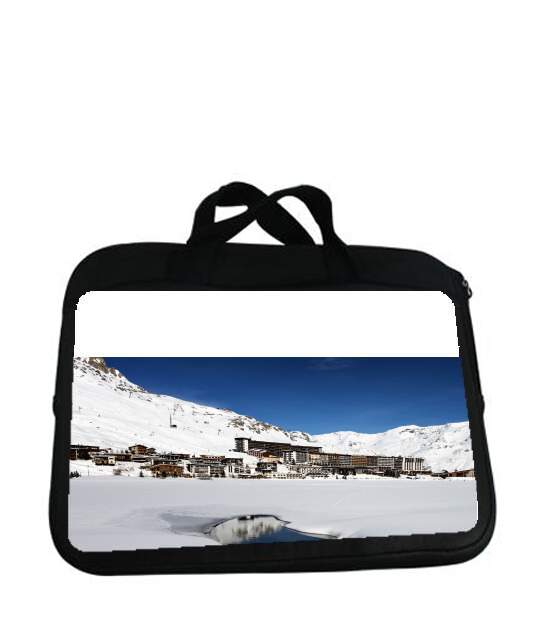 Housse pour tablette avec poignet pour Llandscape and ski resort in french alpes tignes
