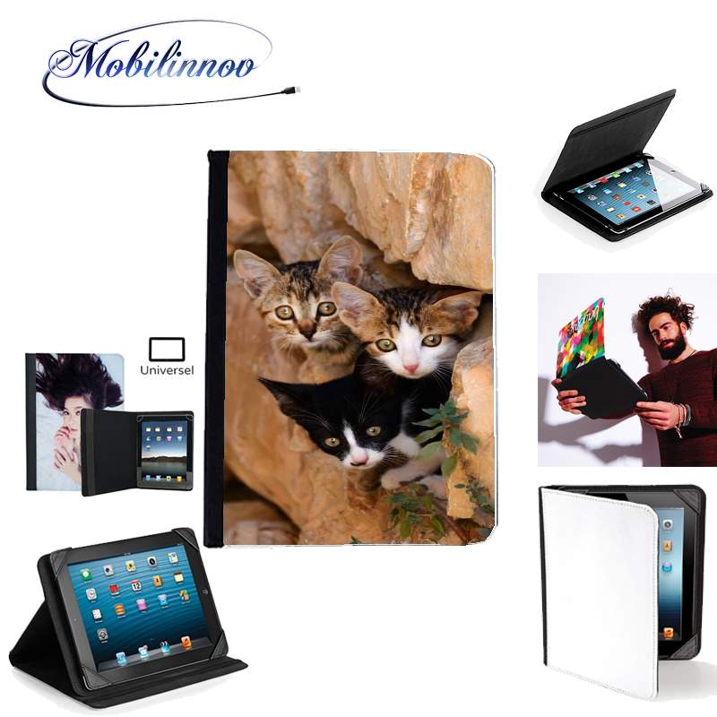 Étui Universel Tablette 7 pouces pour Trois petits chatons mignons dans un orifice d'un mur
